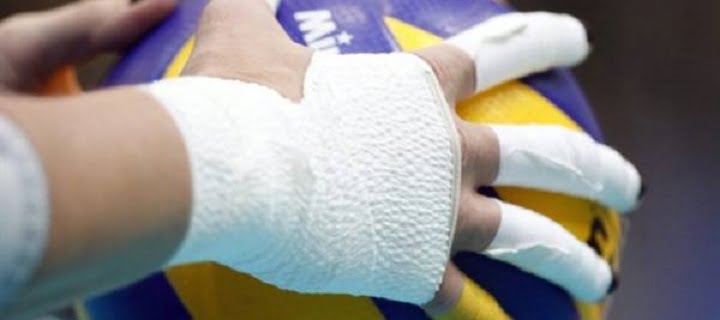 Rehabzone Tear Light Elastic Adhesive Bandage 7.5cm x 6.9m Box of 16 Rolls (White) - Image 2